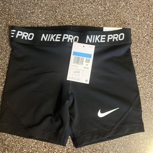 COPY - Nike Pro 3” shorts